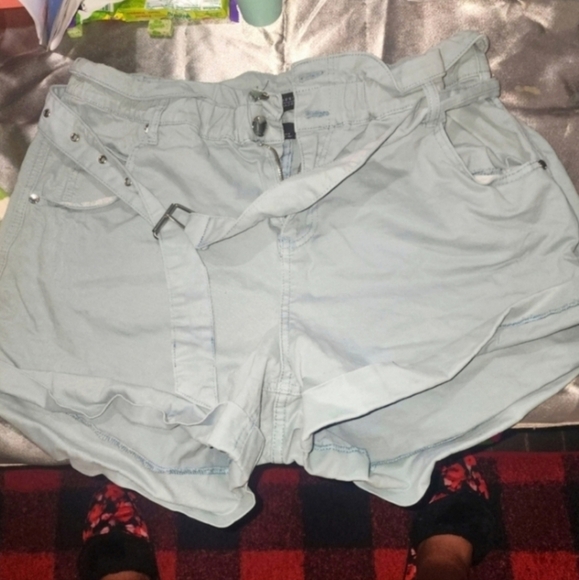 Like new City chic teal belted shorts 16 - Picture 3 of 5